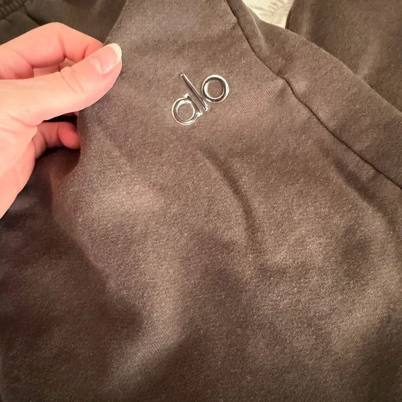 Alo Yoga Accolade Sweatpants - Picture 2 of 5